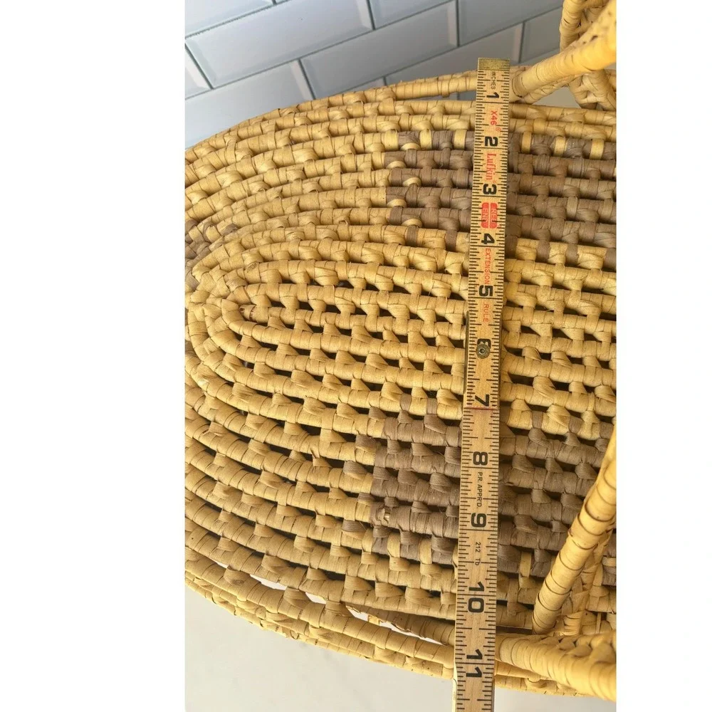 Vintage Large‎ Handwoven Straw Basket with Lid Oval Wicker Storage Tan Brown
